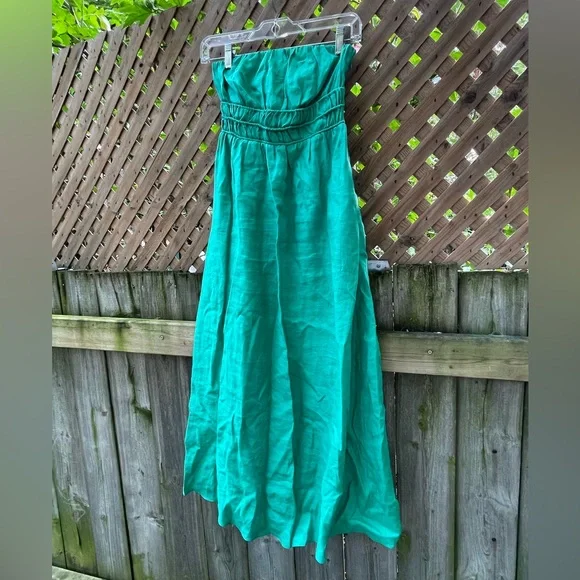 Ever New | Dresses | Ever New Green Strapless Midi Dress Wpockets | Poshmark